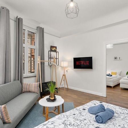 Homey Apartments - Im Viertel Mit Parkplatz BRE Exterior photo